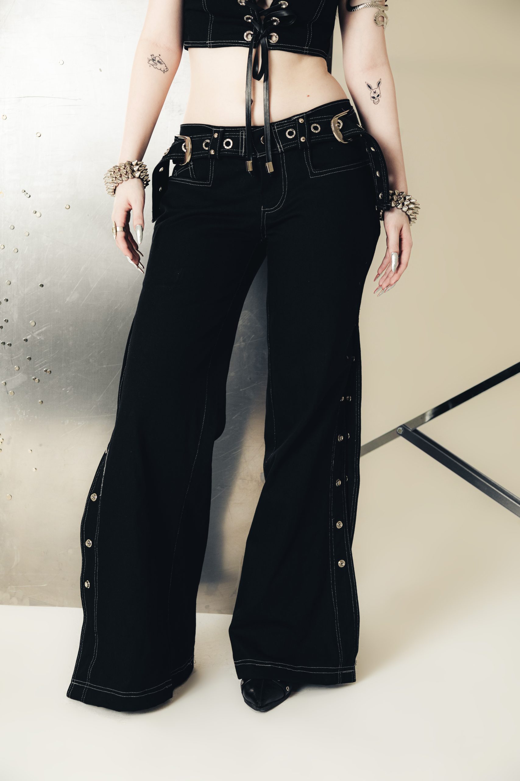 Calça Rebel Low Rise Unissex VSC x Lua Ricco